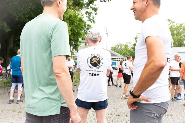 Darmstädter Lauf-Treff  vor dem Start, Foto: Christa Daum