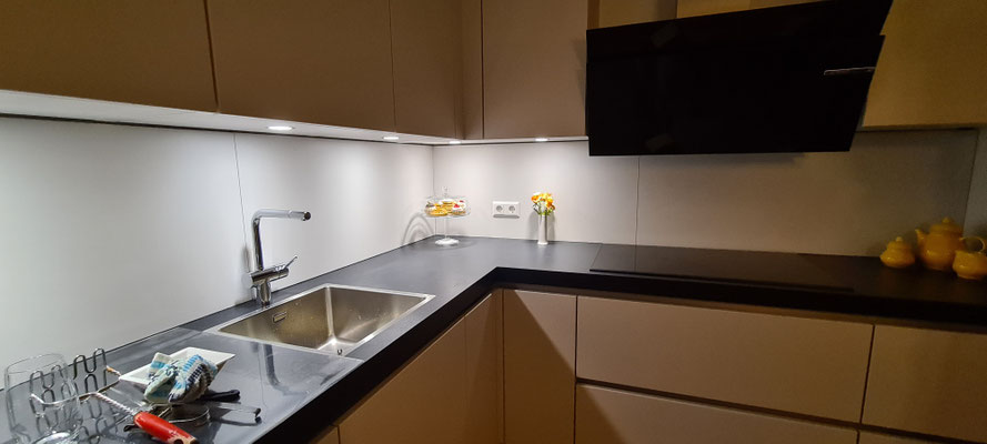 BTK Tegelzetters Venlo - betegelen achterwanden 60x120 tegel - maatwerk keuken te Grubbenvorst