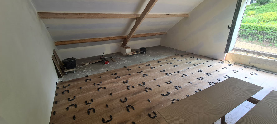 BTK Tegelzetters Venlo - tegelwerk  - houtlook tegelvloer te Venlo