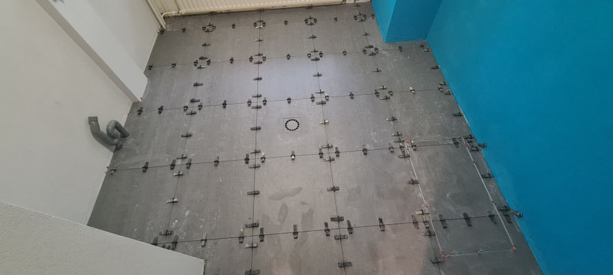BTK Tegelzetters Venlo - nieuwe tegelvloer te Weert