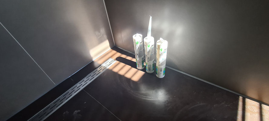 BTK Tegelzetters Venlo - kitwerk vervangen badkamer te Roermond