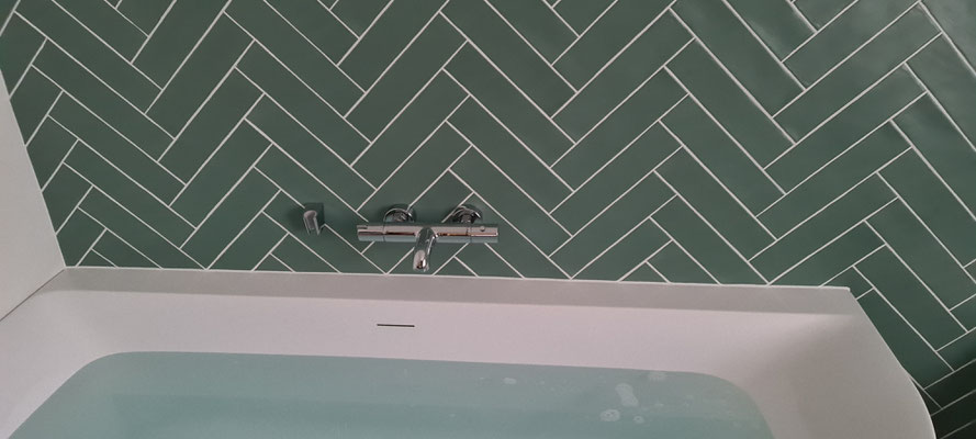 BTK Tegelzetters Venlo - eindresultaat retro badkamer renovatie te Herten