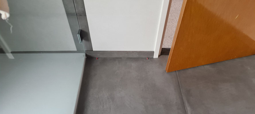 BTK Tegelzetters Venlo - montage tegelplinten - retro badkamer renovatie te Herten
