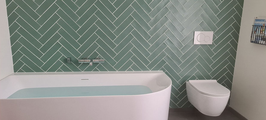 BTK Tegelzetters Venlo - eindresultaat retro badkamer renovatie te Herten