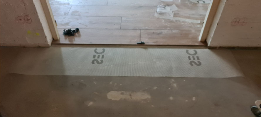 BTK Tegelzetters Venlo - tegelvloer houtlook te Venlo