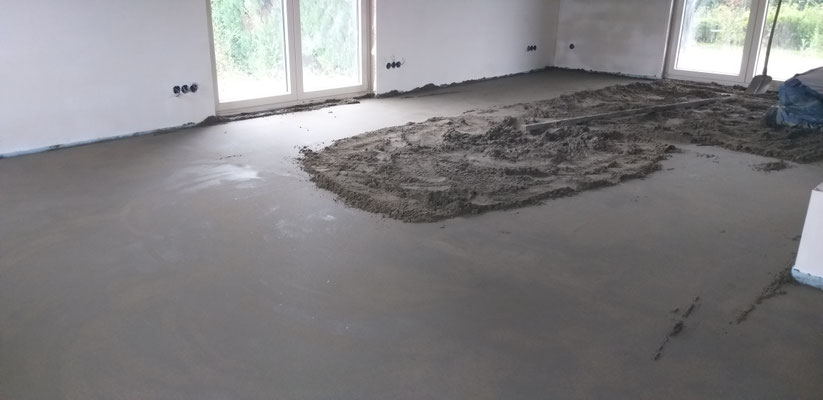 BTK Tegelzetters Venlo - tegelvloer te Maaseik - nieuwe cement dekvloer aanbrengen