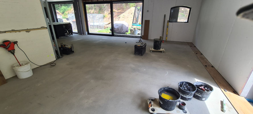 BTK Tegelzetters Venlo - tegelvloer houtlook te Venlo