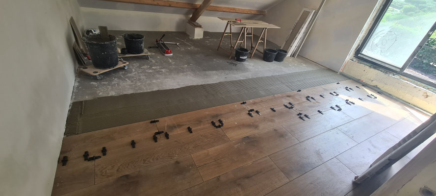 BTK Tegelzetters Venlo - tegelwerk  - houtlook tegelvloer te Venlo