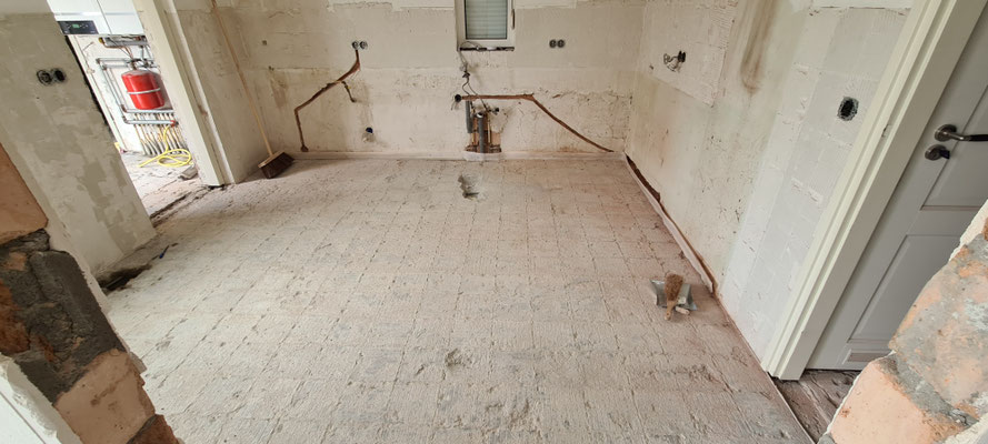 BTK Tegelzetters Venlo - tegelwerk vloer 90x90 te Neeritter