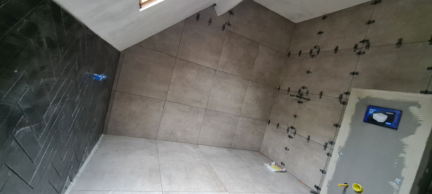 BTK Tegelzetters Venlo - nieuwe badkamer bovenwoning te Venlo - tegelwerk