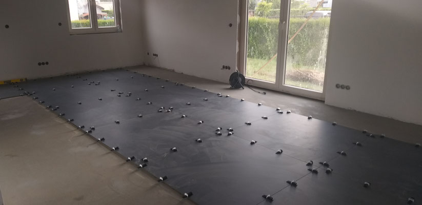 BTK Tegelzetters Venlo - tegelvloer te Maaseik - tegelwerk 120 x 120 cm vloertegels