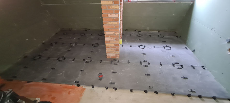 BTK Tegelzetters Venlo - nieuwe badkamer vrijstaande villa te Meerssen