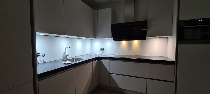 BTK Tegelzetters Venlo - betegelen achterwanden 60x120 tegel - maatwerk keuken te Grubbenvorst