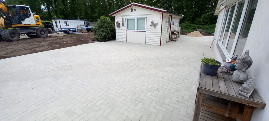 BTK Tegelzetters Venlo - straat- & grondwerk kavel te Velden
