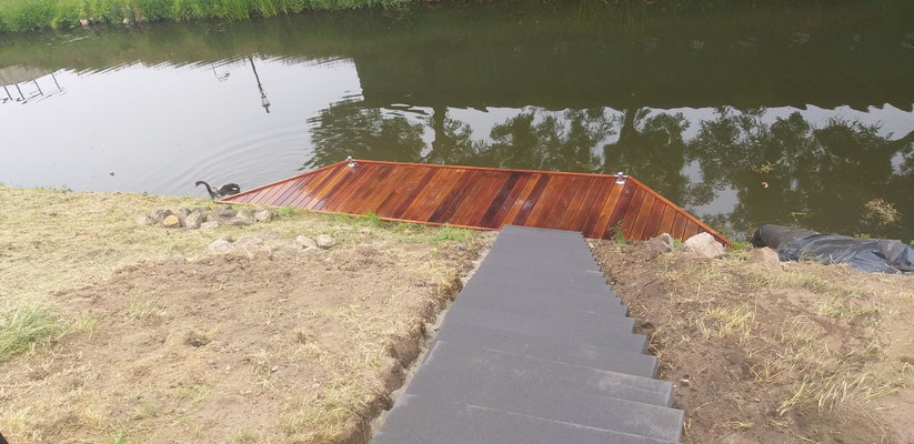 BTK Tegelzetters Venlo - aanlegsteiger en trap in Roermond