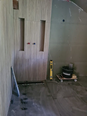 BTK Tegelzetters Venlo - nieuwe badkamer vrijstaande villa te Meerssen