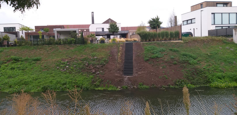 BTK Binnendijk Tegel en Kitwerk - aanleg trap te Roermond