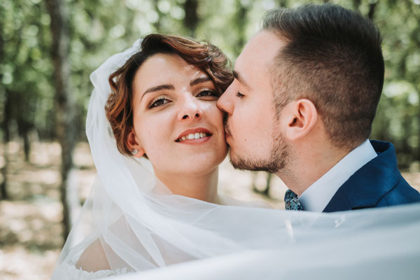 Lot wedding photographer filmmaker couples portraits soft authentic moments
