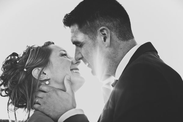 mariage-espalion-aubrac-aveyron-lozere-cantal-ariege-tarn-photographe-nicomphoto-nicolas-martin-idees-inspiration-photos-couple-maries-apres-mariage-