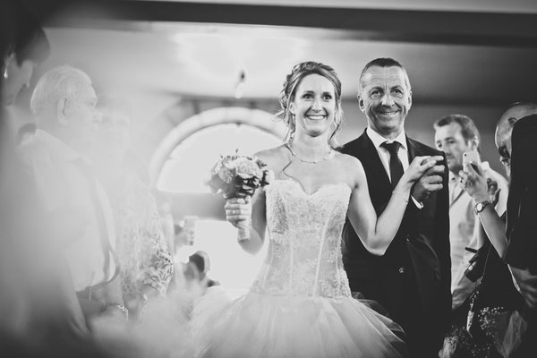 photographe-videaste-videographe-mariage-tarn-81-carmaux-albi-cordes-sur-ciel-mazamet-saix-lautrec-rabastens-gaillac-lescure-chateau-conques-mauriac-rode-saint-chely-domaine-flore-noir-blanc-authentiques-prise-sur-le-vif-wedding-herault-destination