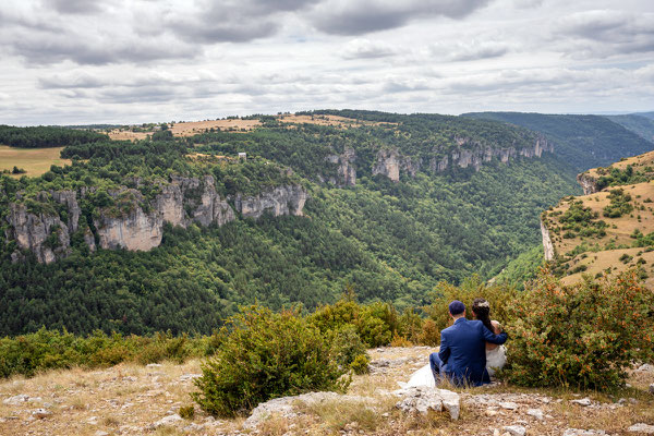 photographe-videaste-mariage-wedding-photographer-filmmaker-occitanie-lozere-marvejols-nasbinals-canourgue-mende-florac-saint-chely-apcher-authentique-intemporelles-images-films-videos-photos-nature-cevennes-mejean-causse-herault-gard-aveyron-millau-tarn