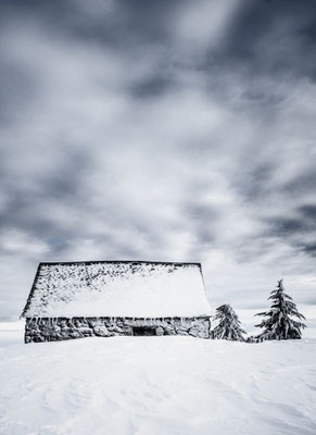 Le buron sur l'Aubrac sous la neige