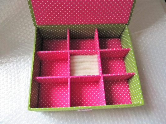 M 9 Fächer Lolli Pop Kinderschmuckkästchen pink mit Name, handgemachte Geschenkbox