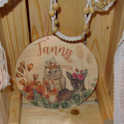 Fanny Waldtiere - Holz-Namensschild, Türschild Baby-Kleinkindergeschenk, zur Geburt schenken