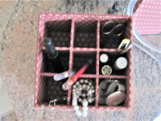Asanoha rot, XXL 9 Fächer Stiftebox, Kosmetik-Sortierbox, Schreibtisch-Ordnungsbox