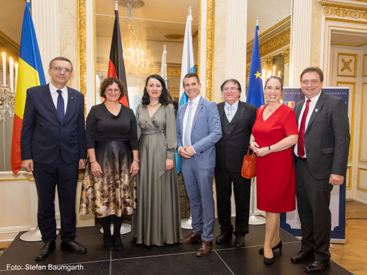 Feierlicher Empfang des Rumänischen Generalkonsulats München am 13.November 2024 im Rahmen des 25-jährigen Jubiläums der institutionellen Bayerisch-Rumänischen Zusammenarbeit im Hotel Bayerischer Hof. Foto: Stefan Baumgarth.