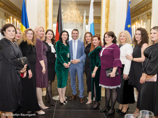 Feierlicher Empfang des Rumänischen Generalkonsulats München am 13.November 2024 im Rahmen des 25-jährigen Jubiläums der institutionellen Bayerisch-Rumänischen Zusammenarbeit im Hotel Bayerischer Hof. Foto: Stefan Baumgarth.