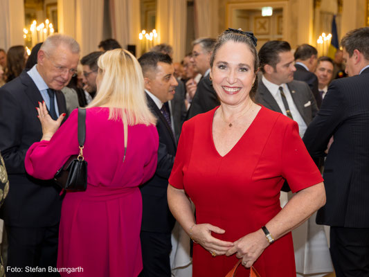 Feierlicher Empfang des Rumänischen Generalkonsulats München am 13.November 2024 im Rahmen des 25-jährigen Jubiläums der institutionellen Bayerisch-Rumänischen Zusammenarbeit im Hotel Bayerischer Hof. Foto: Stefan Baumgarth.