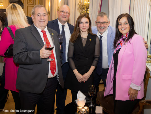 Feierlicher Empfang des Rumänischen Generalkonsulats München am 13.November 2024 im Rahmen des 25-jährigen Jubiläums der institutionellen Bayerisch-Rumänischen Zusammenarbeit im Hotel Bayerischer Hof. Foto: Stefan Baumgarth.