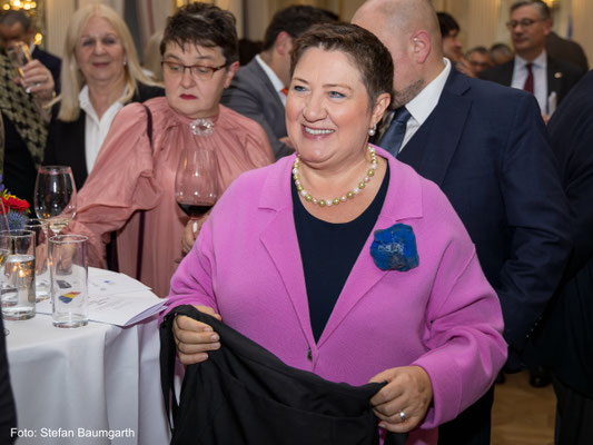 Feierlicher Empfang des Rumänischen Generalkonsulats München am 13.November 2024 im Rahmen des 25-jährigen Jubiläums der institutionellen Bayerisch-Rumänischen Zusammenarbeit im Hotel Bayerischer Hof. Foto: Stefan Baumgarth.