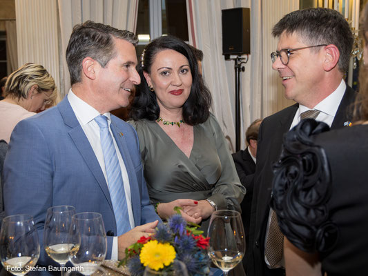 Feierlicher Empfang des Rumänischen Generalkonsulats München am 13.November 2024 im Rahmen des 25-jährigen Jubiläums der institutionellen Bayerisch-Rumänischen Zusammenarbeit im Hotel Bayerischer Hof. Foto: Stefan Baumgarth.