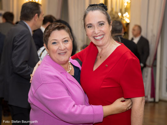 Feierlicher Empfang des Rumänischen Generalkonsulats München am 13.November 2024 im Rahmen des 25-jährigen Jubiläums der institutionellen Bayerisch-Rumänischen Zusammenarbeit im Hotel Bayerischer Hof. Foto: Stefan Baumgarth.