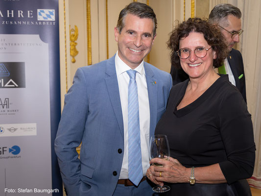 Feierlicher Empfang des Rumänischen Generalkonsulats München am 13.November 2024 im Rahmen des 25-jährigen Jubiläums der institutionellen Bayerisch-Rumänischen Zusammenarbeit im Hotel Bayerischer Hof. Foto: Stefan Baumgarth.