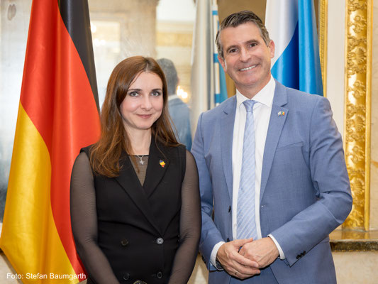 Feierlicher Empfang des Rumänischen Generalkonsulats München am 13.November 2024 im Rahmen des 25-jährigen Jubiläums der institutionellen Bayerisch-Rumänischen Zusammenarbeit im Hotel Bayerischer Hof. Foto: Stefan Baumgarth.