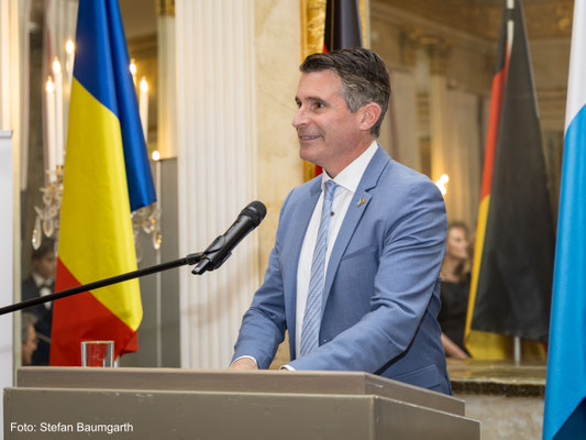 Feierlicher Empfang des Rumänischen Generalkonsulats München am 13.November 2024 im Rahmen des 25-jährigen Jubiläums der institutionellen Bayerisch-Rumänischen Zusammenarbeit im Hotel Bayerischer Hof. Foto: Stefan Baumgarth.