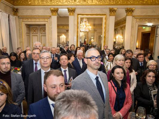Feierlicher Empfang des Rumänischen Generalkonsulats München am 13.November 2024 im Rahmen des 25-jährigen Jubiläums der institutionellen Bayerisch-Rumänischen Zusammenarbeit im Hotel Bayerischer Hof. Foto: Stefan Baumgarth.