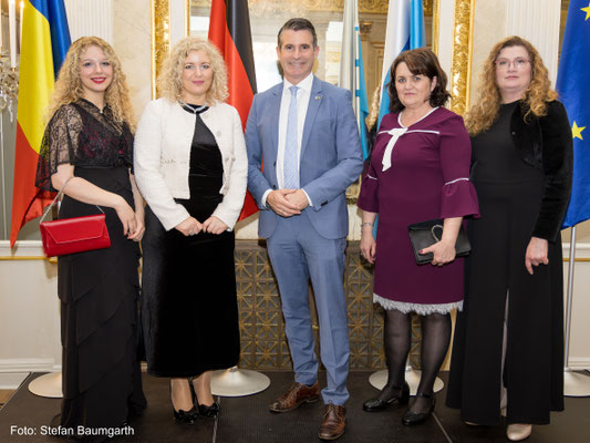 Feierlicher Empfang des Rumänischen Generalkonsulats München am 13.November 2024 im Rahmen des 25-jährigen Jubiläums der institutionellen Bayerisch-Rumänischen Zusammenarbeit im Hotel Bayerischer Hof. Foto: Stefan Baumgarth.
