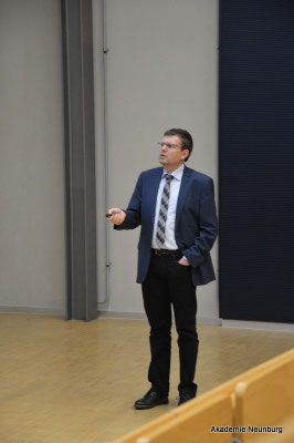 Prof. Dr. Mario Mocker