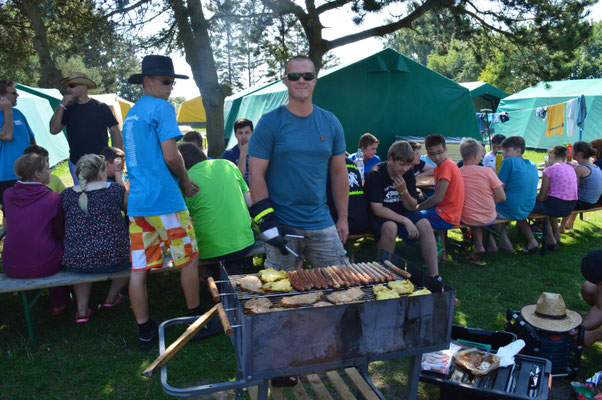 Landeszeltlager Grömitz 2015 "Gemeinsames Grillen mit der JFw Oldendorf"