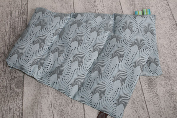 Design/Farbe: Chrysler blue - Naht in versch. Farben - Webband: Stripes water