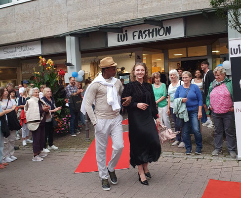 Modeschau Donaueschingen LUI FASHION Samba Thiam Chris Haus