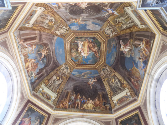 Deckenfresko in den Vatikanischen Museen