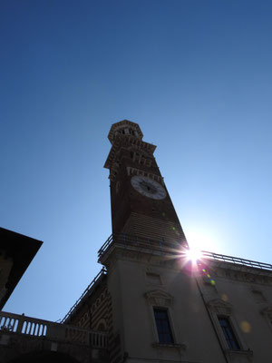 Torre dei Lamberti an der Piazza Erbe