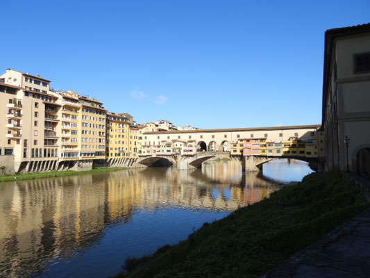 Blick auf die Ponte Vecchio