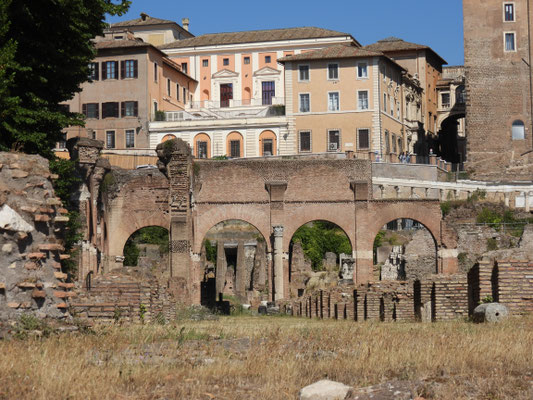Blick vom Forum Romanum auf das heutige Rom