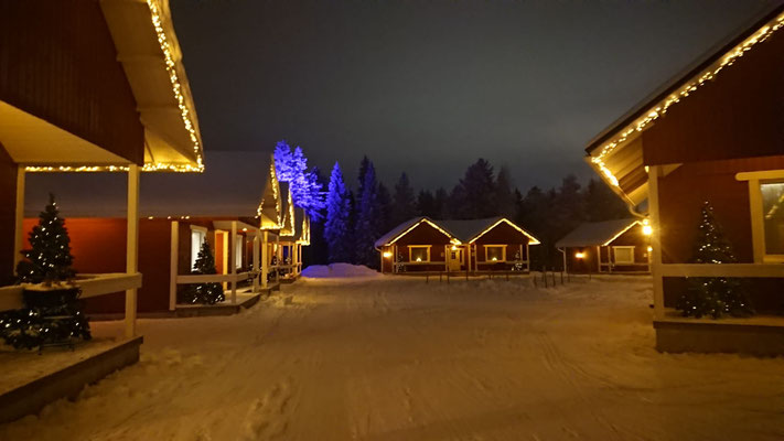 Ist das nicht gemütlich? Die Unterkünfte in Santas Weihnachtsdorf.